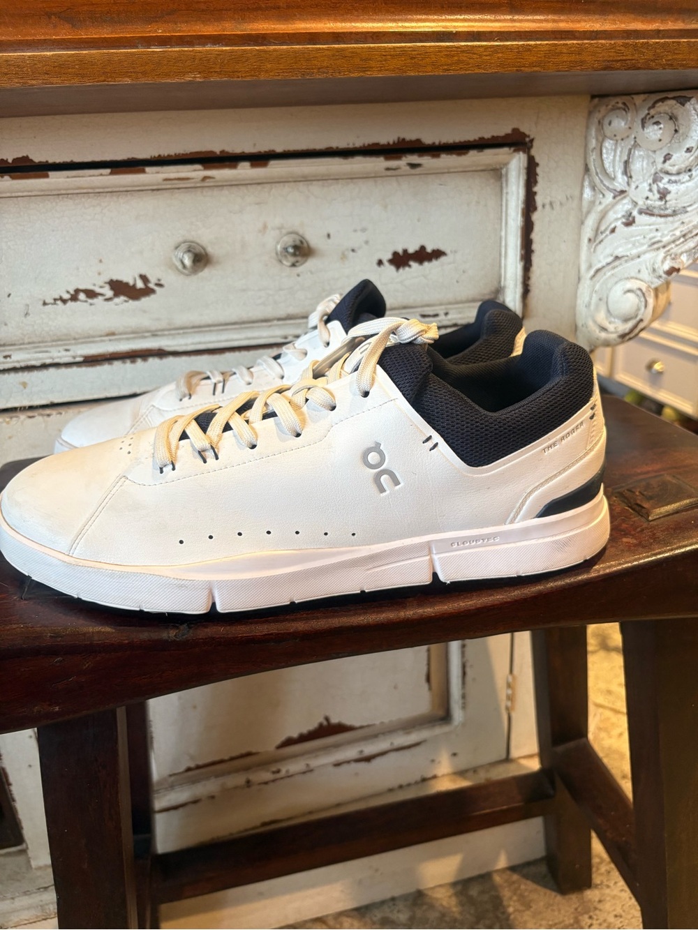 On Running Navy and White Men’s Running Shoe Label